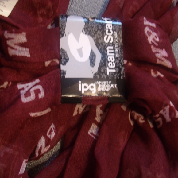 Texas A&M Infinity Scarf - Picture 2 of 4